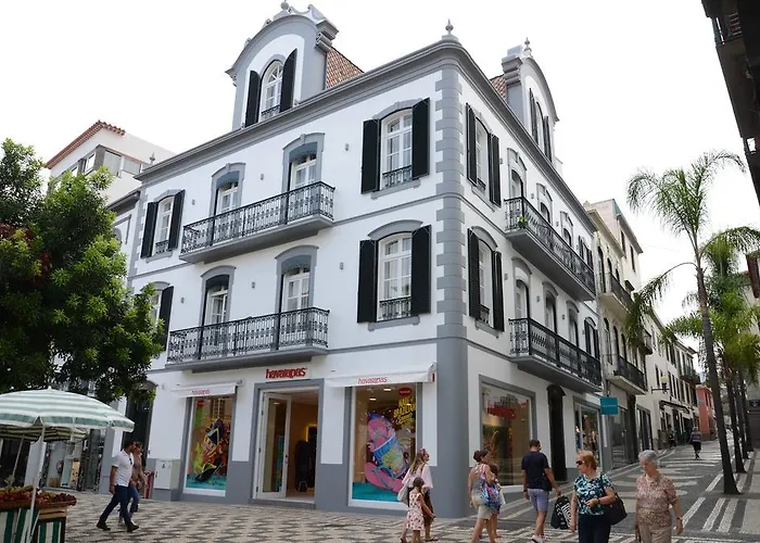 Edifício Charles 203