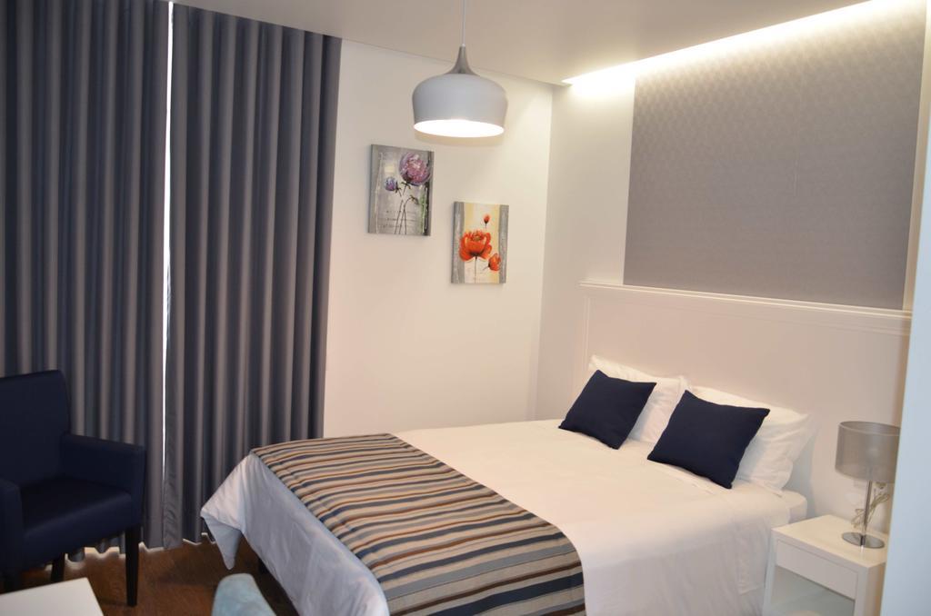 Quarto em Acomodações Particulares Edifício Charles 203 *